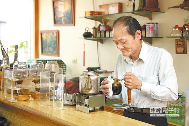 臺灣特色咖啡館：旅行書房－老咖啡館 喝的是故事