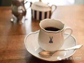 老英國茶館和老人酒吧的調性Coffee Tei日本手衝咖啡館