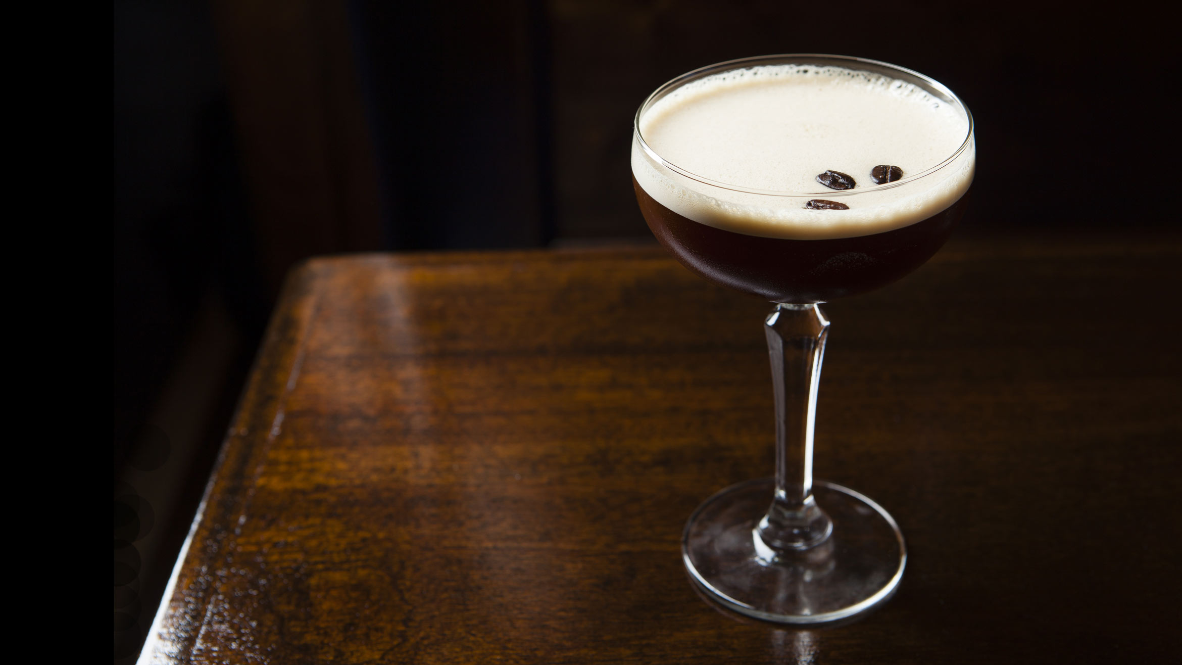 亦啡亦酒的經典咖啡雞尾酒：濃縮咖啡馬丁尼Espresso Martini